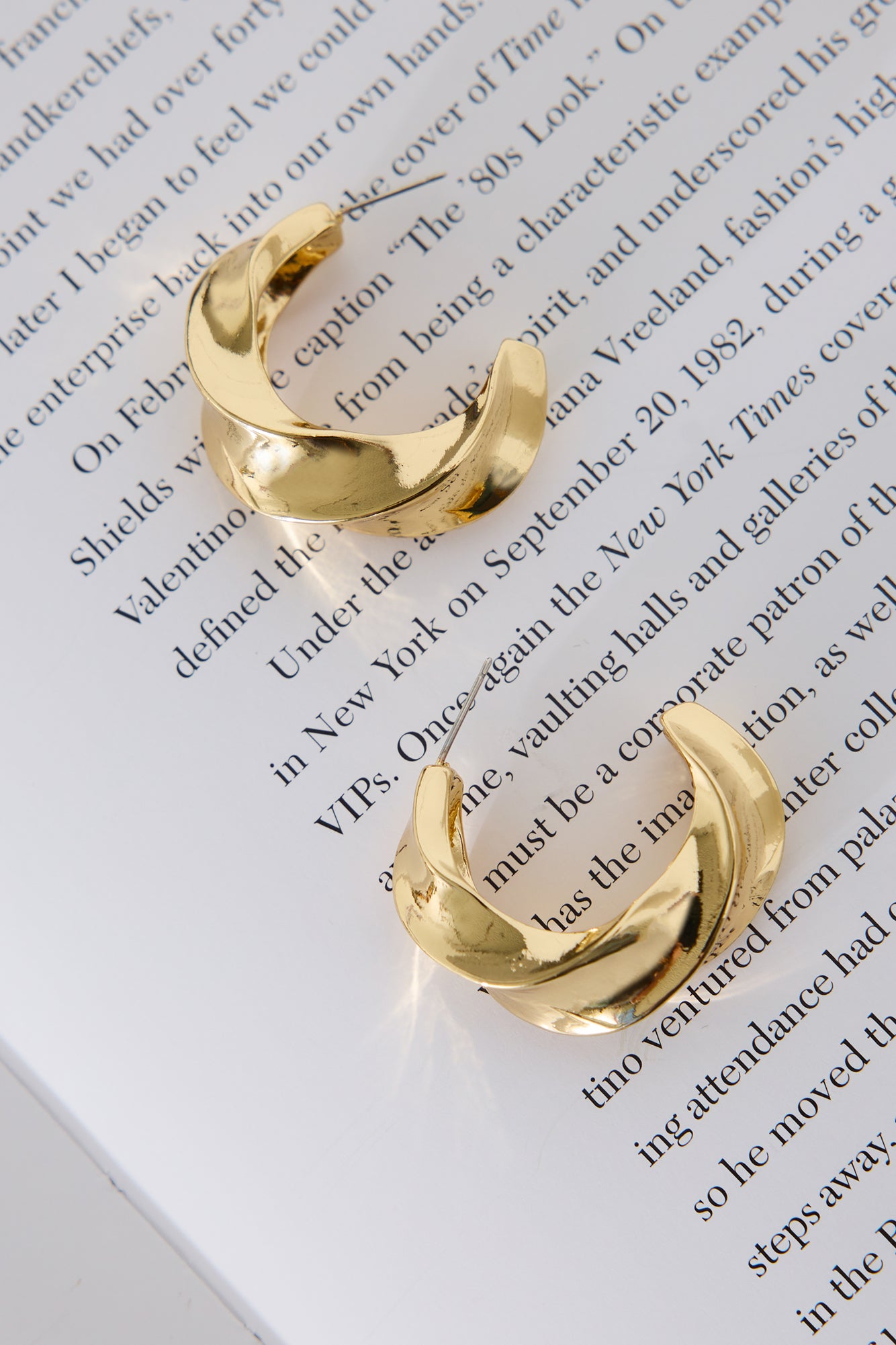 18k Gold Plated Easy To Love Hoop Earrings Gold