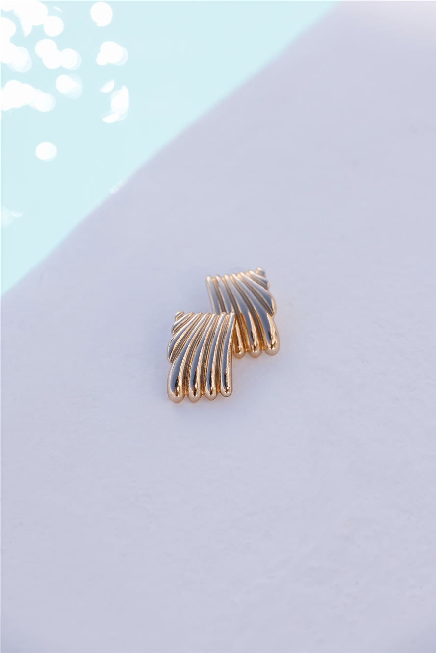 Style Waves Earrings Gold