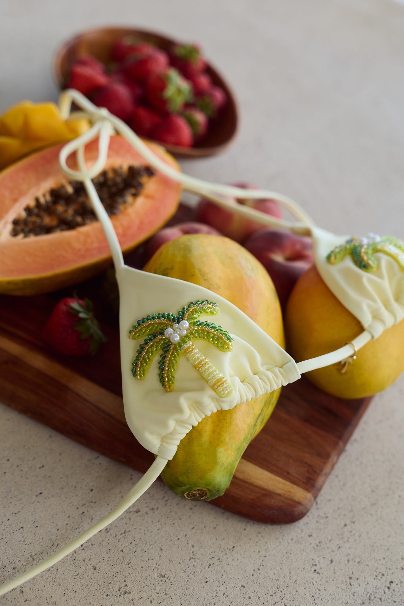 #561282