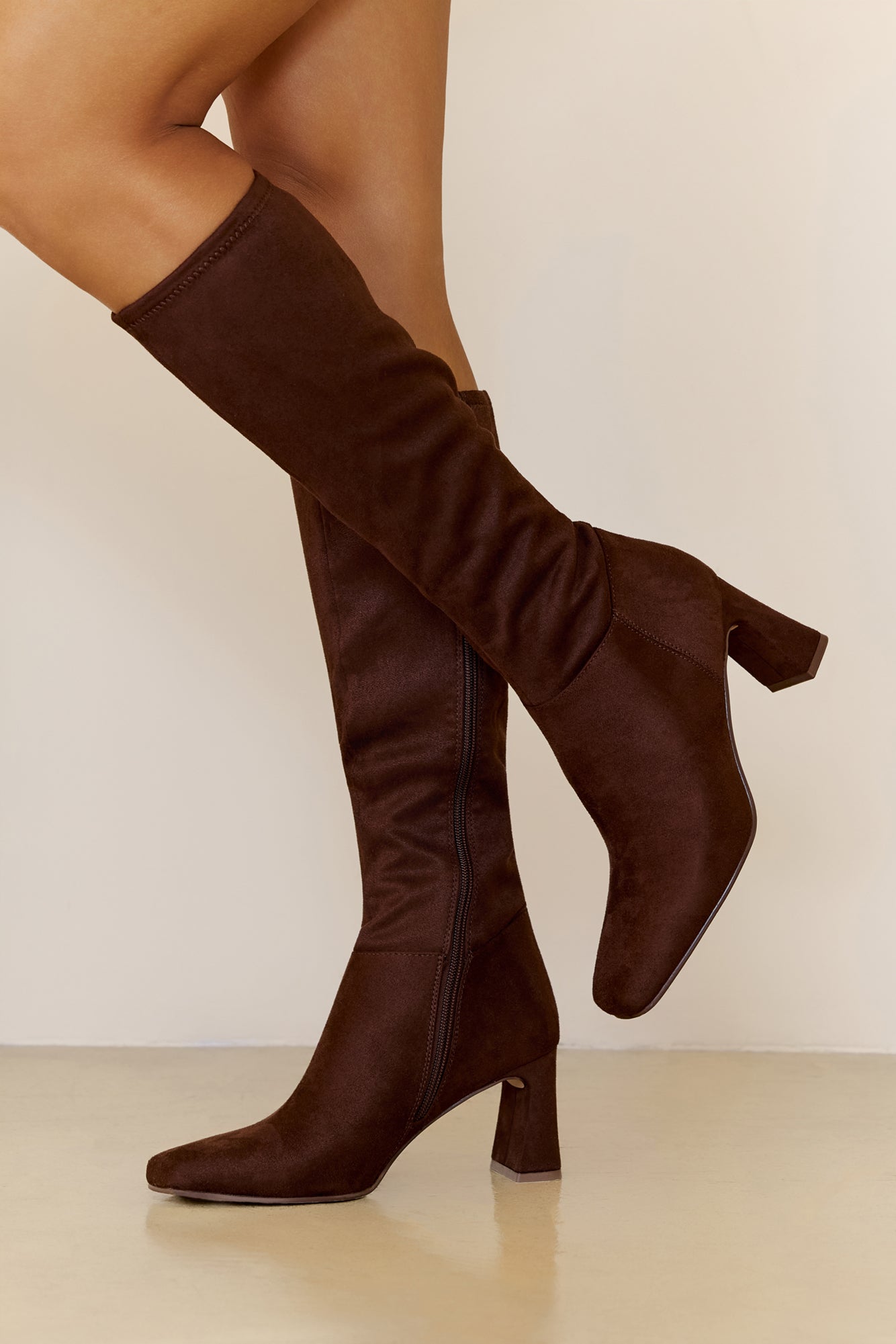 #552629