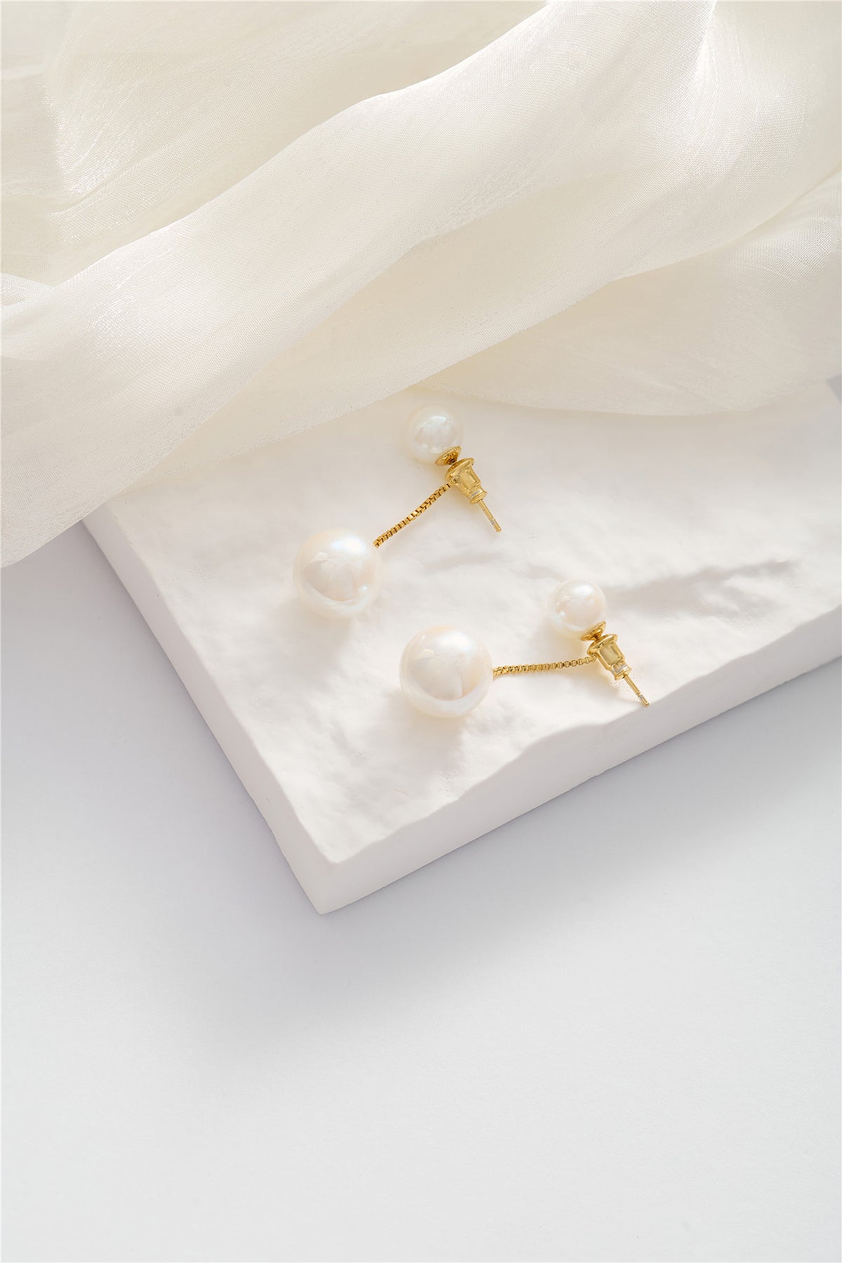 #594442