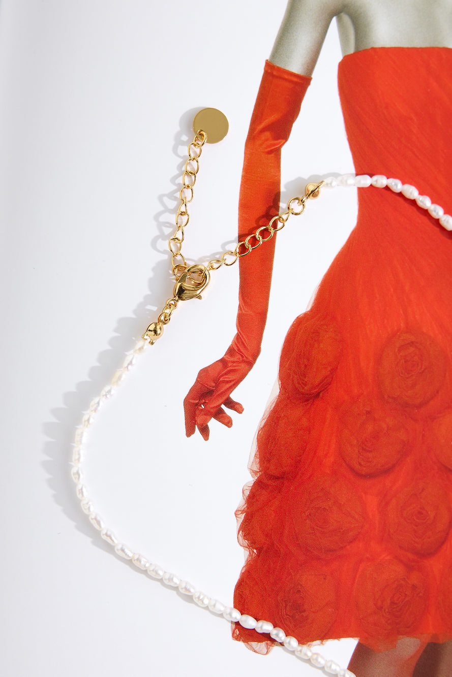 Aurora Spark Pearl Necklace Gold