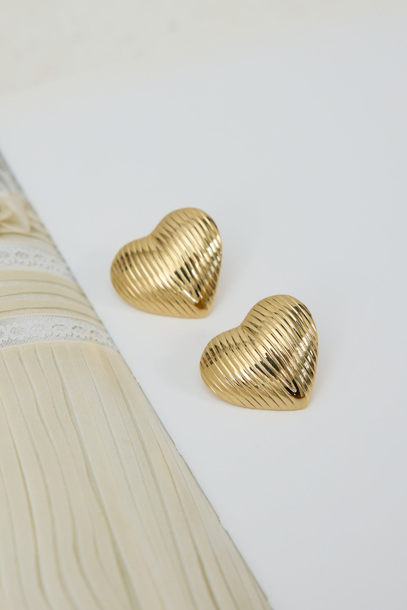 Lots Of Love Earrings Gold