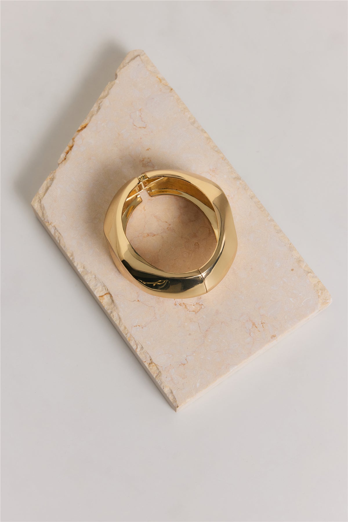 #581482