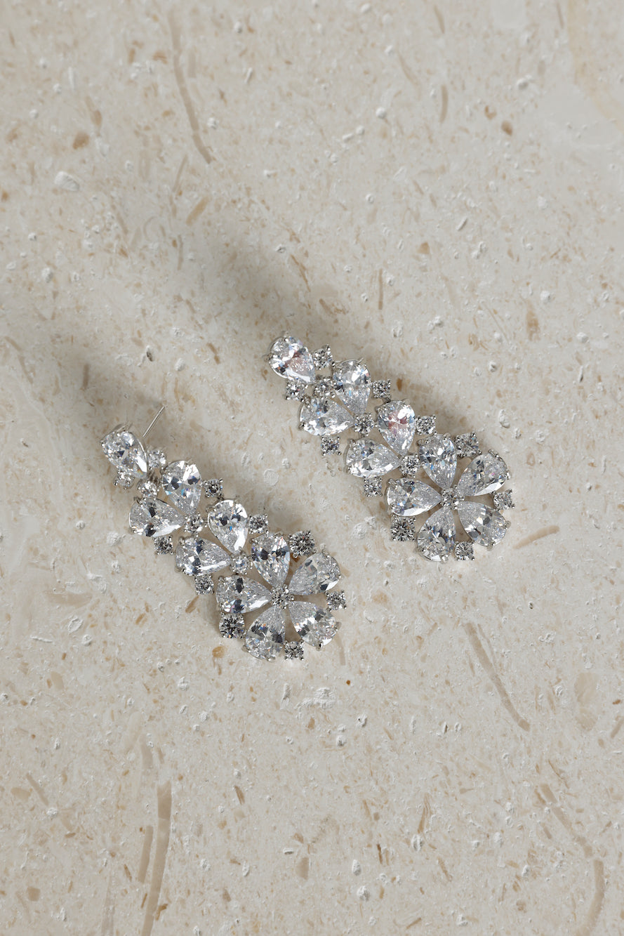 925 Silver Luxe Essence Earrings Silver
