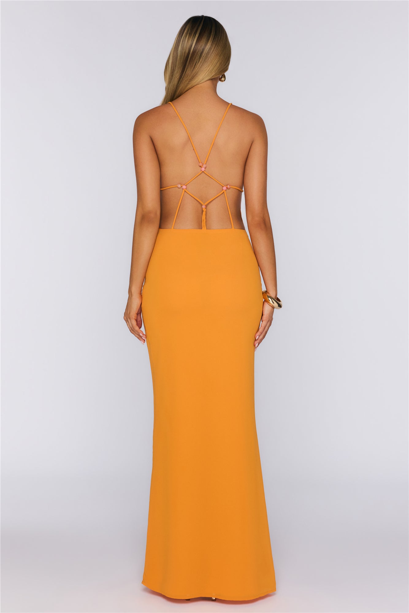 #586810
