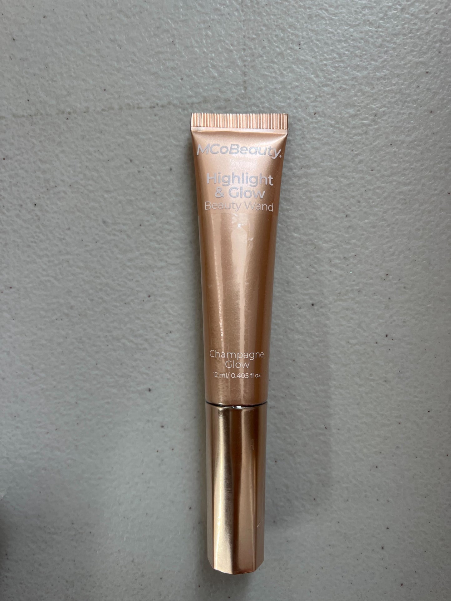 mcohighlightwand champagneglow