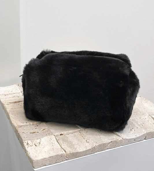 hellomollyfluffymakeupbag-black